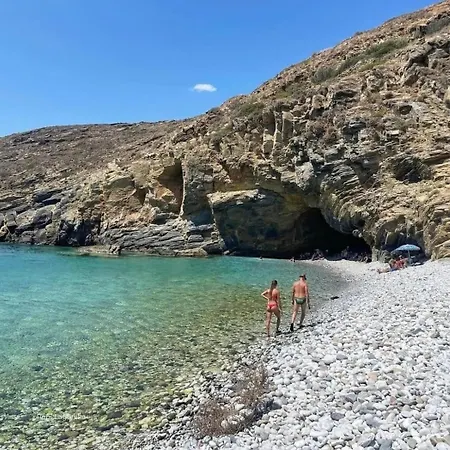 Mani Spot In Almiro *