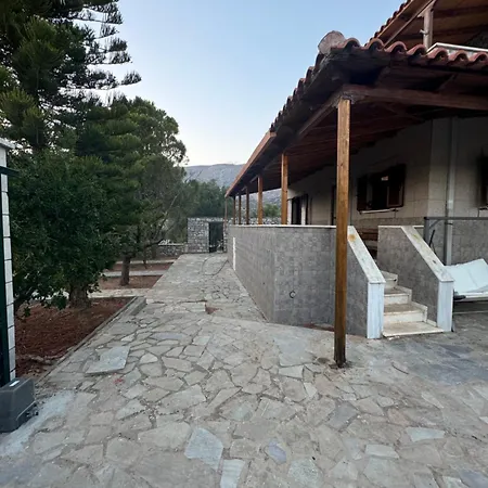 Vakantiehuis Mani Spot In Almiro
