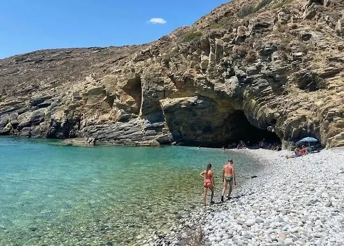 Mani Spot In Almiro *