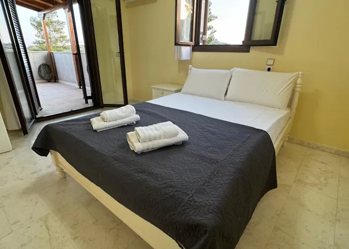 Mani Spot In Almiro Kyparissos (Laconia)