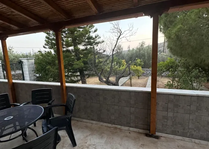 Mani Spot In Almiro Kyparissos (Laconia)