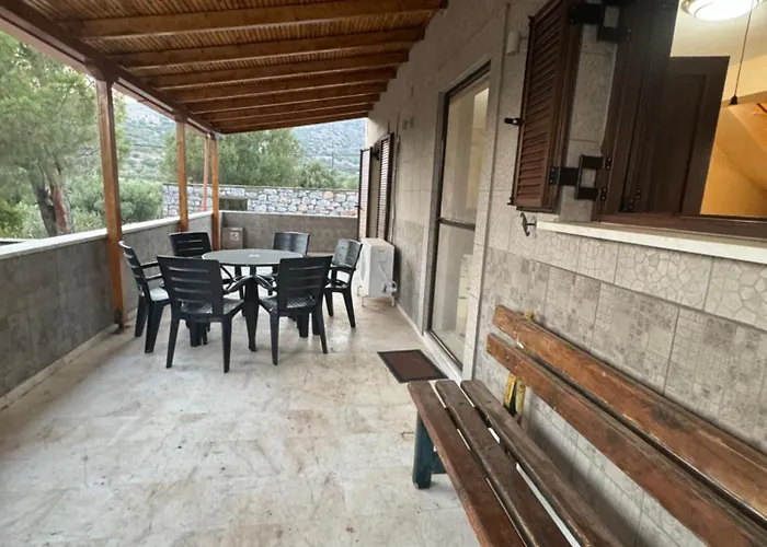 Mani Spot In Almiro * Kyparissos (Laconia)