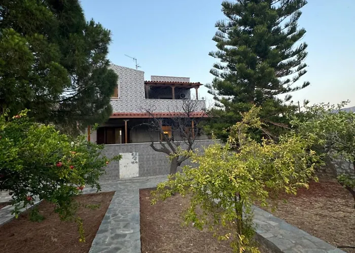 بيت للعطل Mani Spot In Almiro *