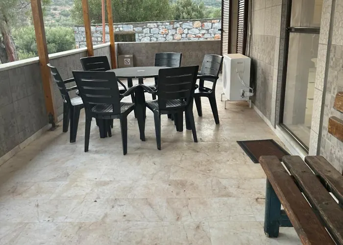 Mani Spot In Almiro * Kyparissos (Laconia)